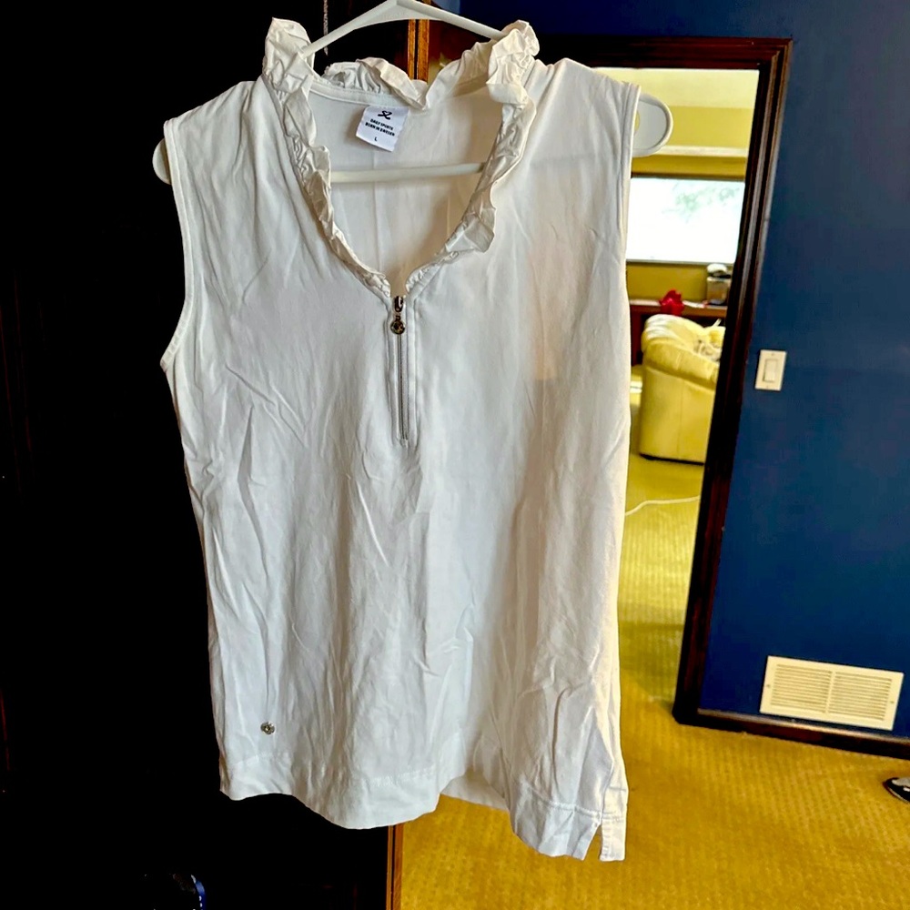 Daily Sports sleeveless top white size large